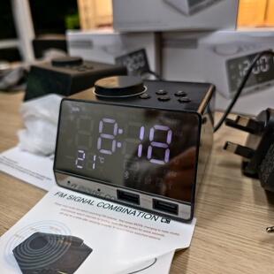 日本稀缺外贸出口尾货桌面蓝牙音箱电子时钟闹钟FM插U盘TF卡播放