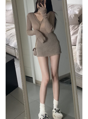 enen 纯欲氛围感卡其色羊毛衫女修身包臀中长款辣妹长袖v领针织裙