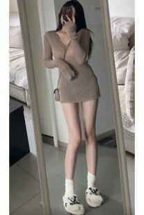 enen 纯欲氛围感卡其色羊毛衫女修身包臀中长款辣妹长袖v领针织裙