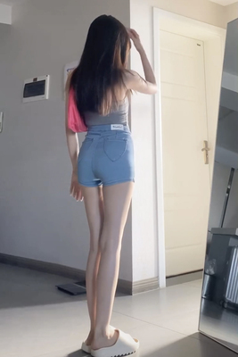 紧身性感直筒超短裤常规牛仔