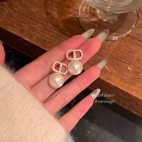 CD珍珠耳钉甜美轻奢气质