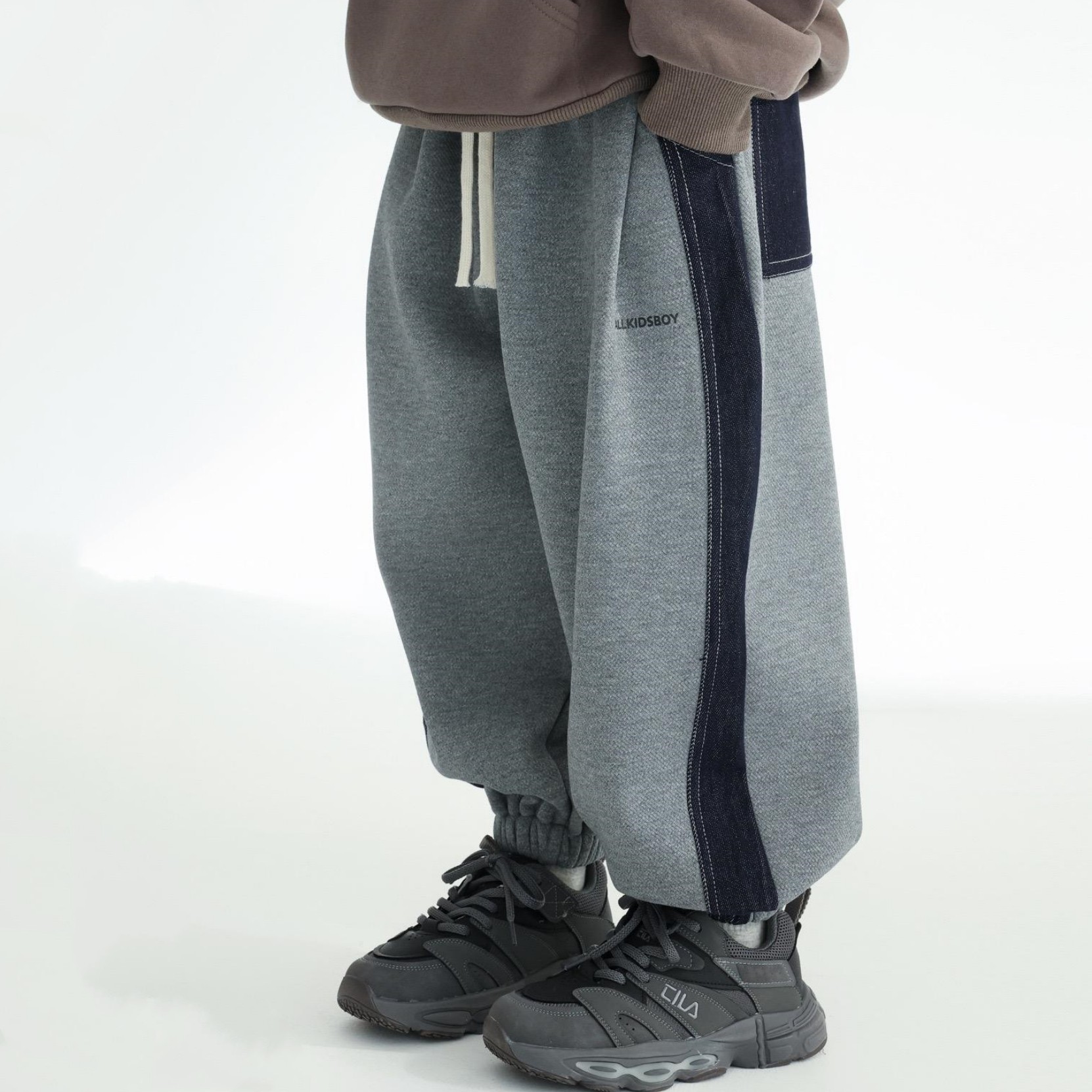 帅气高街潮酷男童侧拼牛仔加绒运动休闲卫裤中大童宽松一体绒长裤