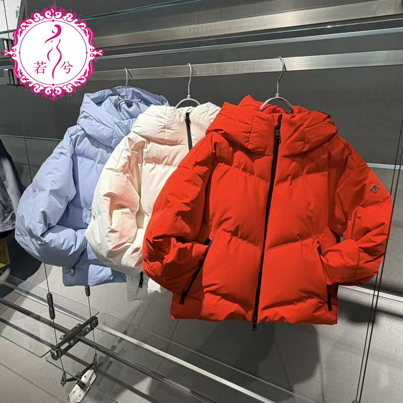 DESCENTE迪桑特2025冬季女士防风防水透湿鹅绒羽绒服D5432SDJ55