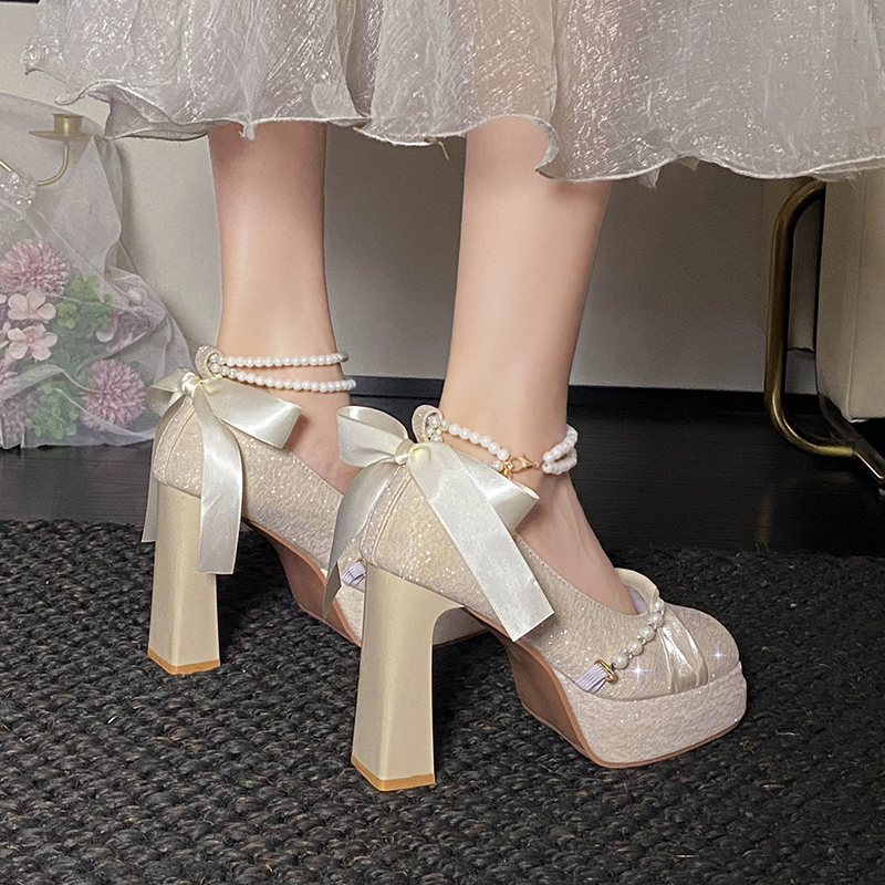秀禾婚纱新娘婚鞋防水台粗跟玛丽珍高跟鞋女配裙子绝美不累脚单鞋