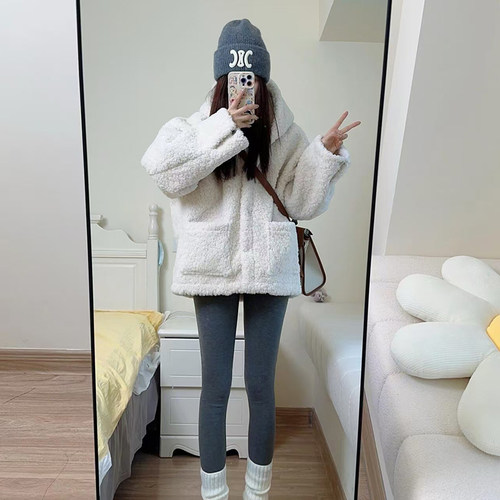 白色羊羔毛环保皮草女2024冬季新款宽松加厚皮毛一体毛毛绒外套
