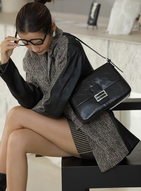 百豆包女新款上市68888单肩斜挎腋下手提女包油蜡小众大容量包包