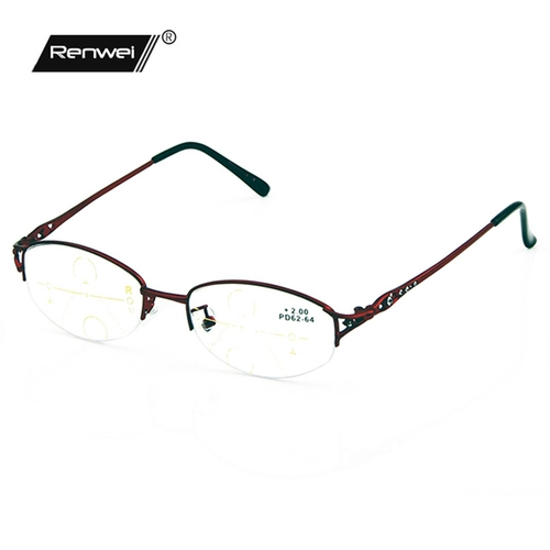 Посмотрите на старое цветочное зеркало приезжающей к карьеру, глаза женщины постепенно носят старые цветы, старые цветы не головокружительны.