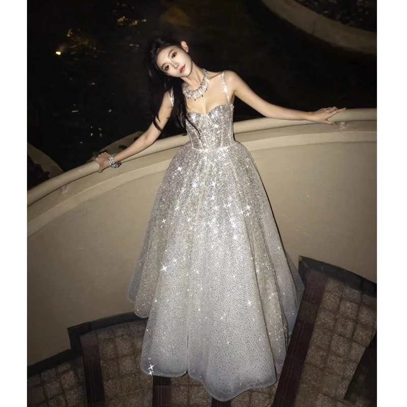 银色晚礼服轻奢小众亮片主持人宴会气质名媛敬酒服新娘
