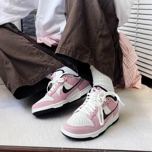 Nike耐克女鞋DUNK LOW SE经典时尚双勾耐磨舒适休闲鞋板鞋HV1799