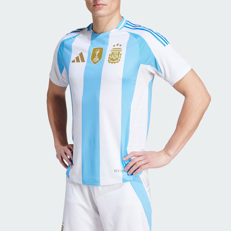 Adidas阿迪达斯2024美洲杯阿根廷梅西主场球员版运动球衣IP8388