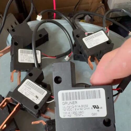UL旁路接触器UL-721Q-R1A-B032UL-721Q-R1A-B016UL-721Q-R1A-B025
