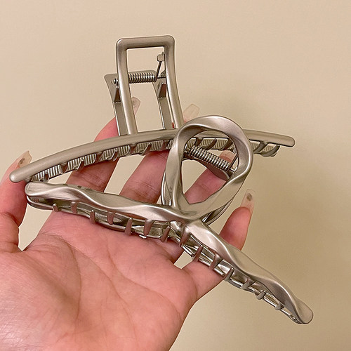 鲨鱼夹哑光高级感发量多