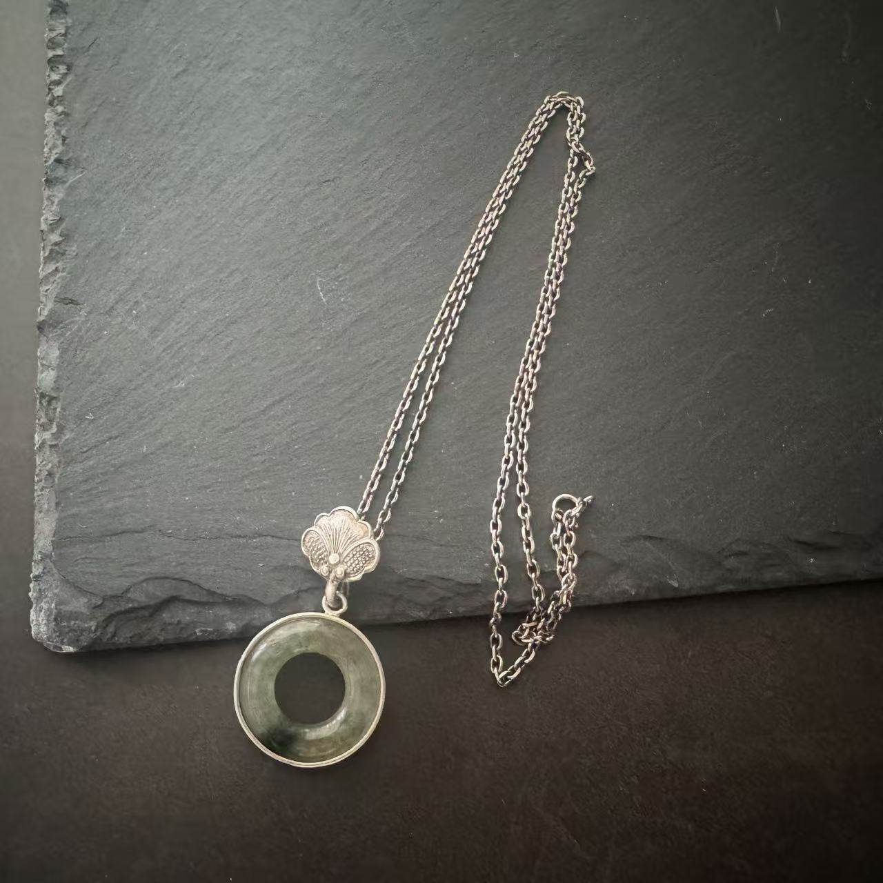 月末魔羯。原创。|通透| 老银如意头搭扣。老翡翠平安扣。项链