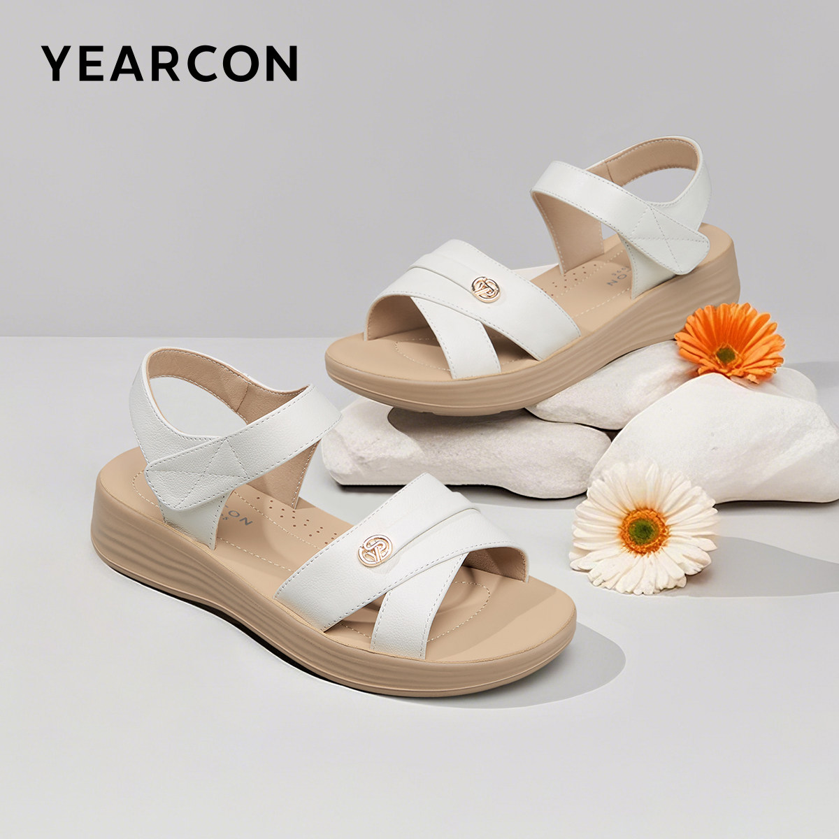 意尔康女鞋女士夏天真皮舒适坡跟妈妈凉鞋软底外穿中老年母亲老人