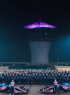 预1:64 Spark 加斯利/克拉平托Alpine A525 阿布扎比特涂双车车模