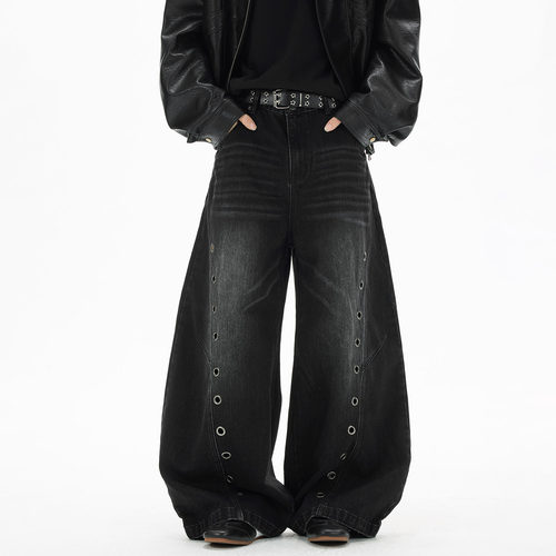 气眼水洗做旧设计感弯刀牛仔裤男