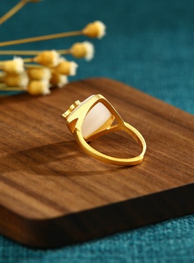 艾尔缘国潮仿和田玉复古戒指女气质轻奢指环镀金珐琅工艺厚磨砂金