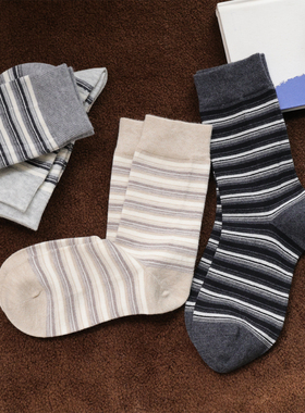 条纹羊毛袜子女秋冬保暖舒适无骨中筒袜日系复古百搭灰色堆堆袜女