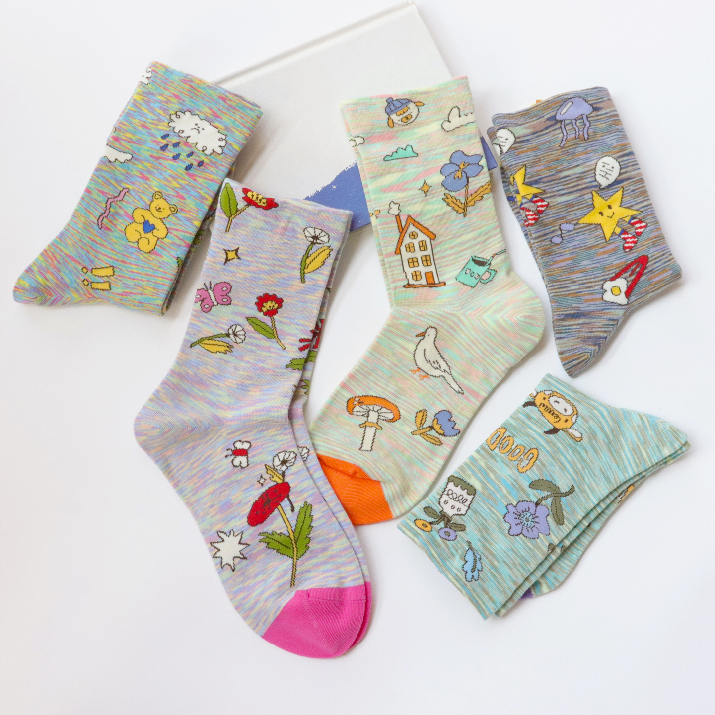 油画细条纹中筒可爱棉袜