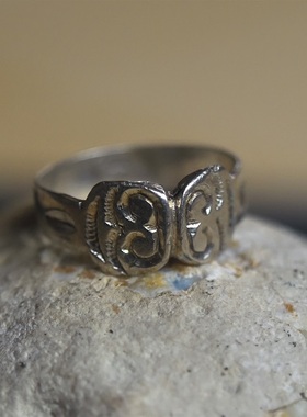 摩洛哥手工錾刻纯银抽象戒指