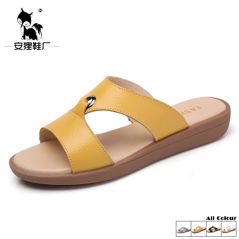 夏季安狸新款女凉鞋平底时尚休闲女凉拖真皮软底防滑青年妈妈鞋子