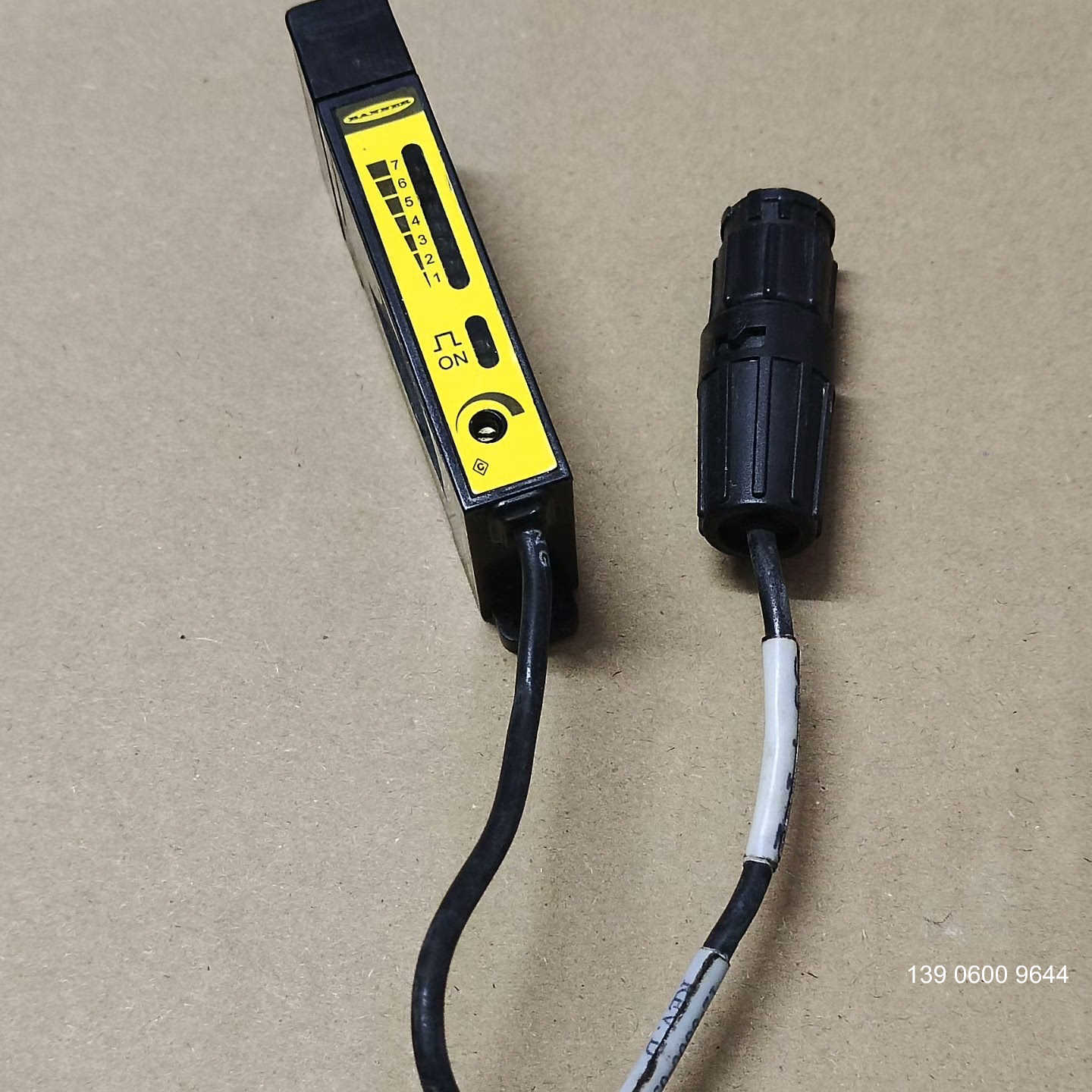 BANNER邦纳D12SN6FP，光纤放大器传感器 ，注意：需问价