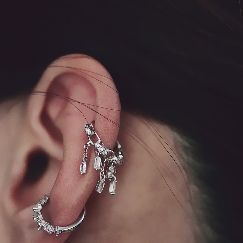 性冷淡耳骨夹无耳洞满钻流苏轻奢