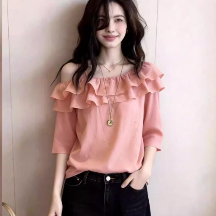 韩系温柔粉色荷叶边斜肩上衣女宽松减龄时髦感百搭2026年夏季新款