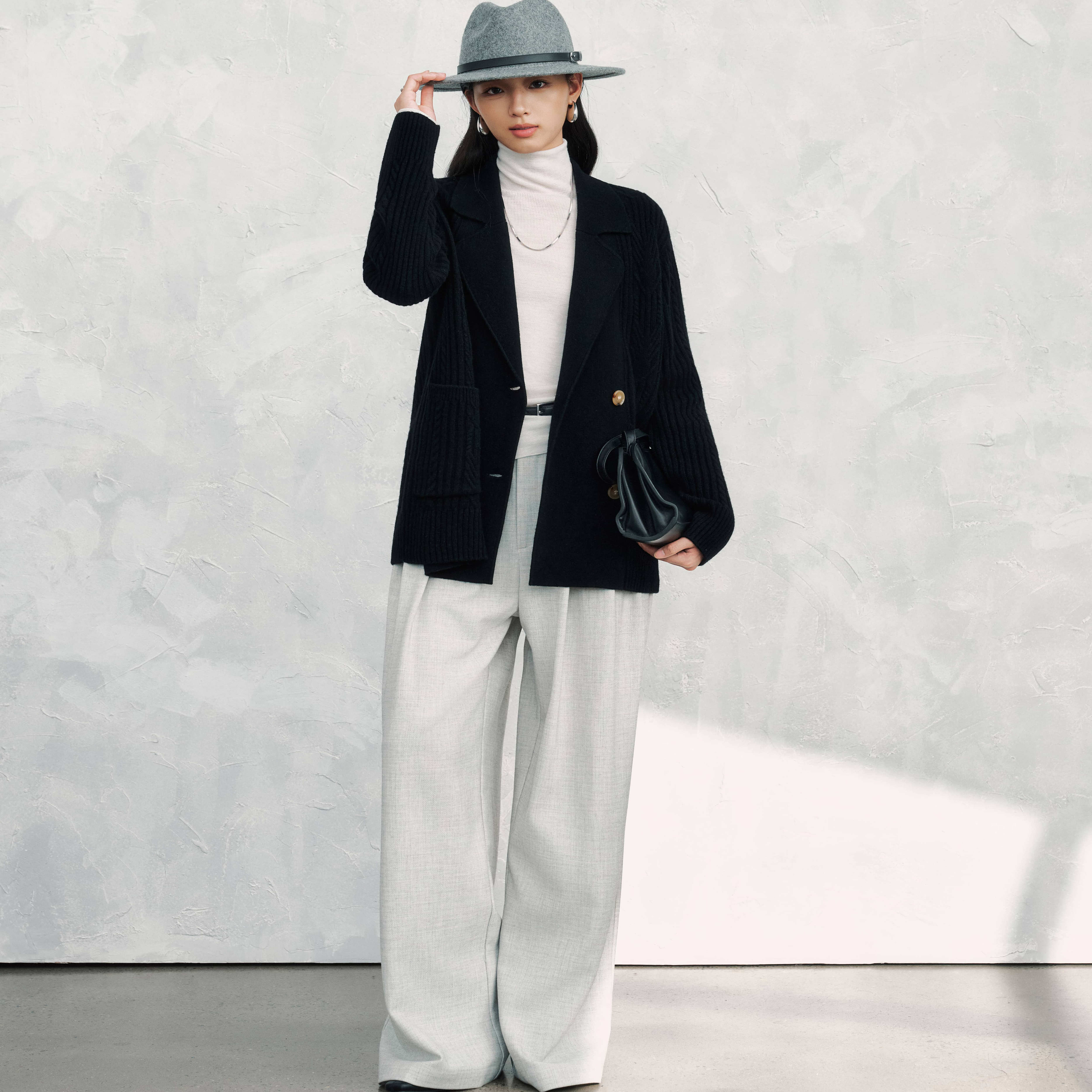 雅舒曼黑色竖条纹羊毛外套