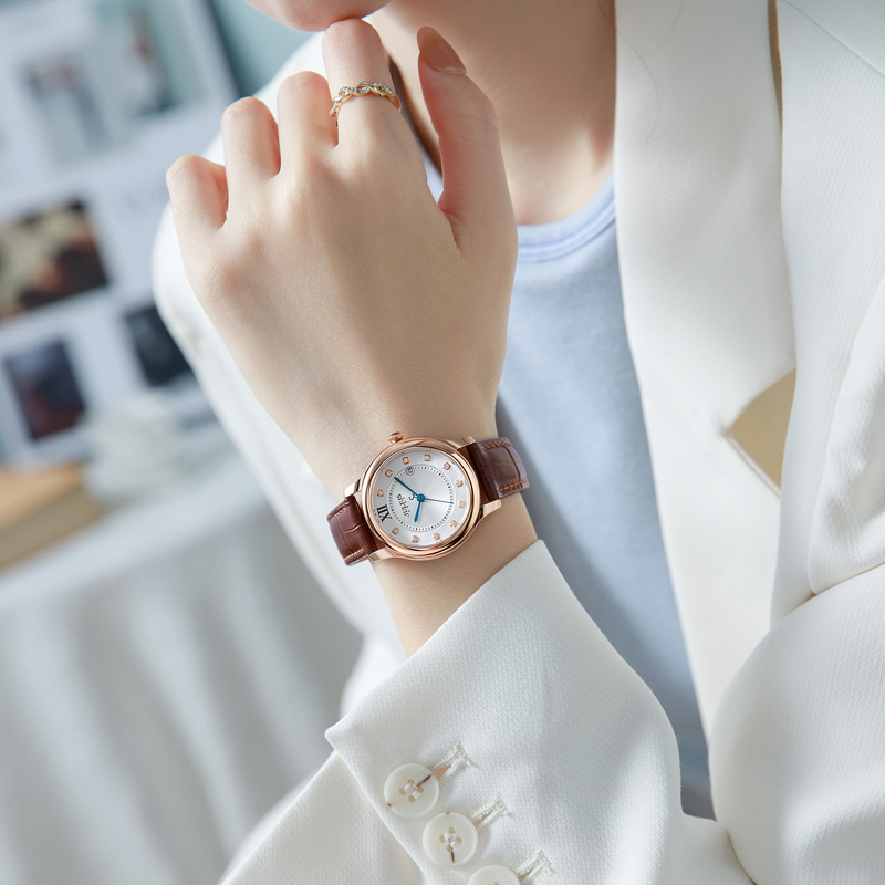 聚利时高级感镶钻数字日历石英表