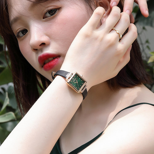 聚利时手表女高级感小绿表小绿
