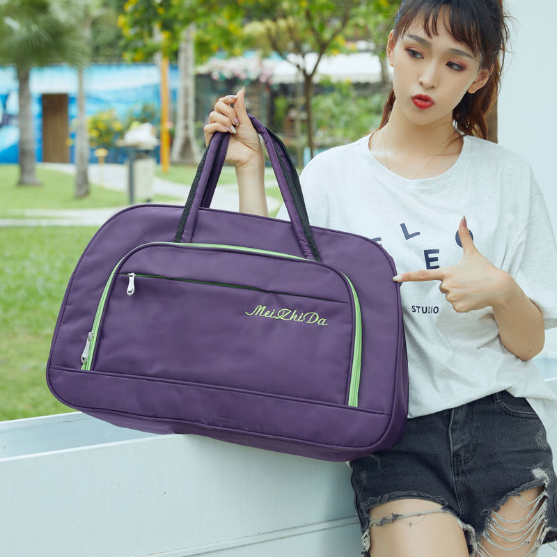 大容量轻便旅游简约风防水行李包