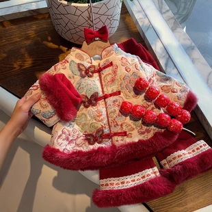 法国Uamtor2026秋冬新款女小童加绒拜年服宝宝周岁两件套过年套装