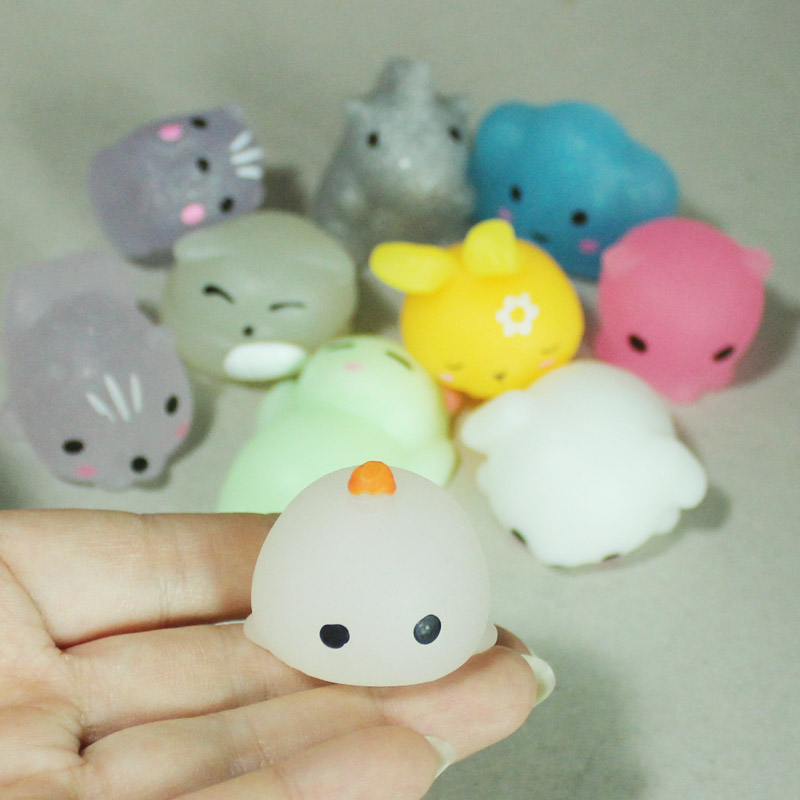 迷你软绵绵抱枕头顶装饰