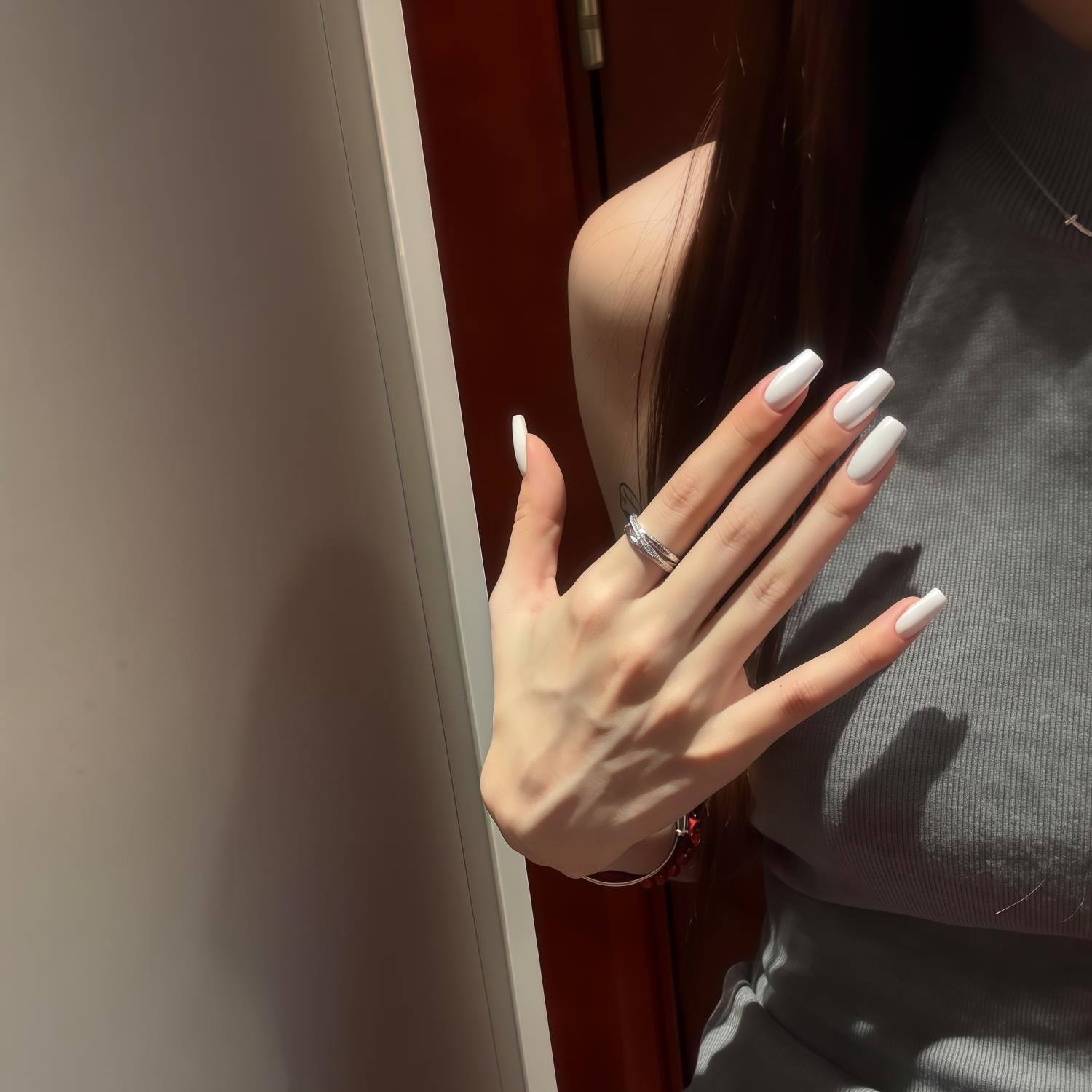 手工简约纯色穿戴甲2025新年款显白成品美甲贴片短款白色假指甲