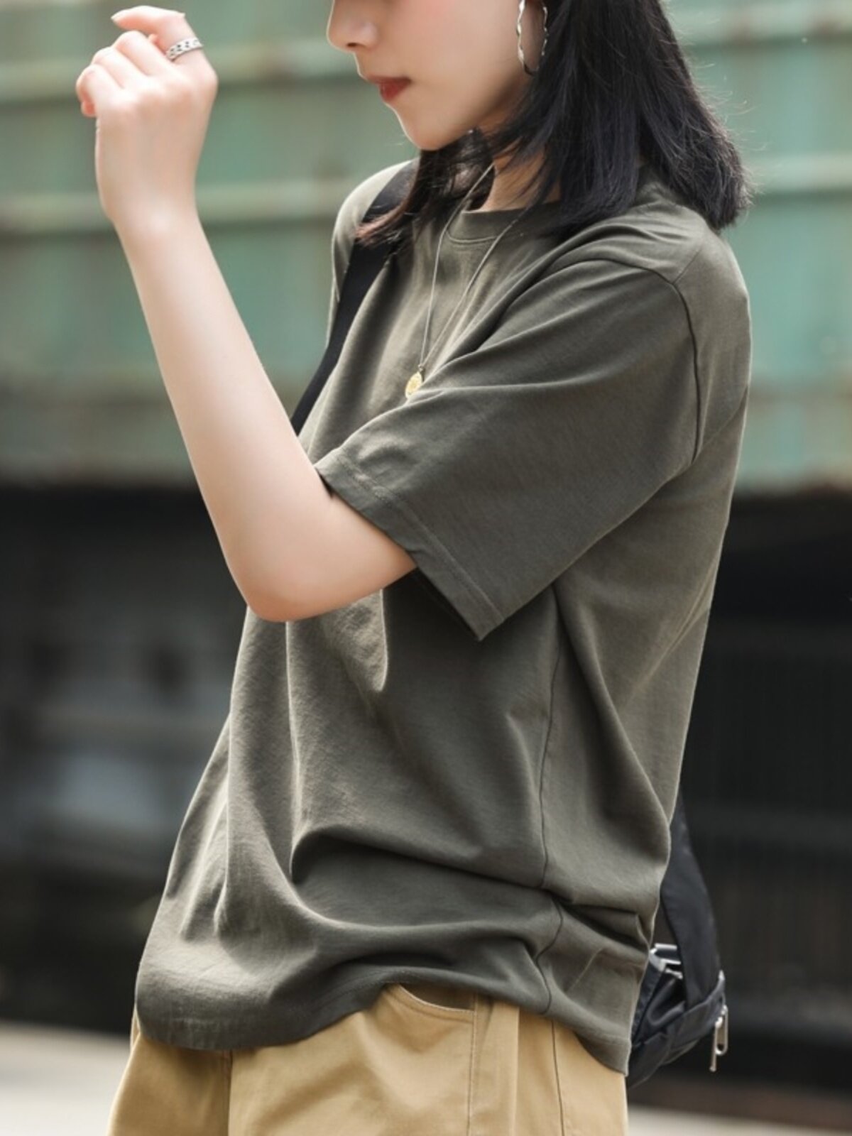 军绿色纯棉短袖t恤女夏季2025新款休闲运动体桖宽松显瘦大码上衣