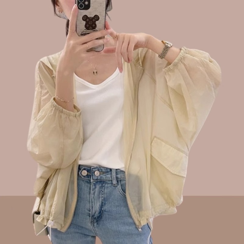 爆款冰丝防晒衣女款2025夏装新款大码防晒服户外透气防晒衫薄外套