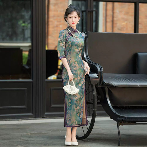 高端旗袍新中式秋女2026新款日常复古改良国风连衣裙年轻气质长款