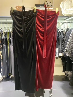 法式复古丝绒抹胸连衣裙秋冬新款女装打底裙开叉显瘦包臀长款裙子