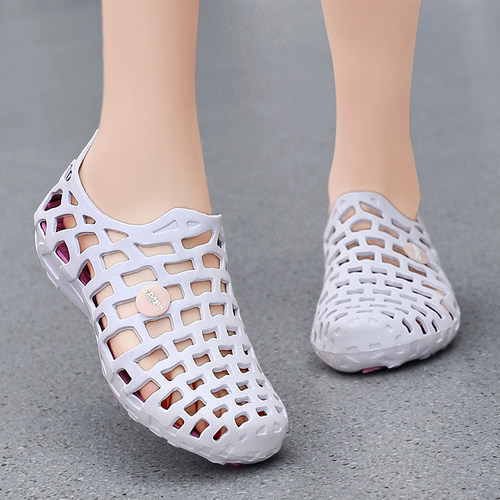 2024新款洞洞鞋男女士溯溪鞋涉水外穿海边沙滩防滑包头凉拖鞋轻便