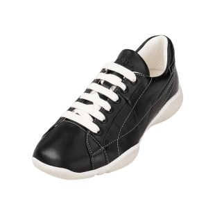 男2026年新款 Prada 圆头系带低帮生活休闲鞋 经典 普拉达男士