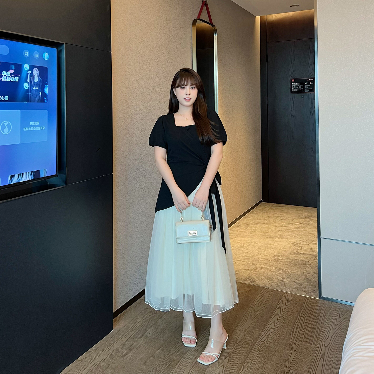 慕翎大码女装2026新款夏装赫本收腰网纱拼接假两件大码显瘦连衣裙