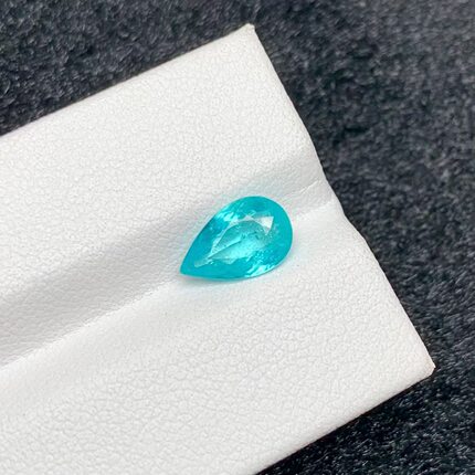 1.53克拉天然霓虹蓝帕拉伊巴戒面裸石，Neon  blue  玻璃体