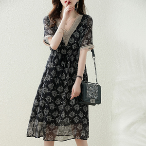 RM9820#镂空V领雪纺连衣裙女装2023夏新款宽松减龄收腰显瘦裙子