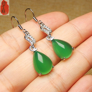 碧绿水滴玉髓耳坠天然玛瑙绿玉髓小水滴耳钉少女耳环时尚简约耳饰