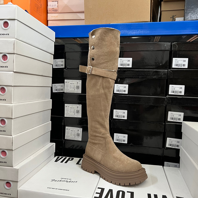 外贸原单出口断码捡漏欧美复古圆头厚底绒面皮带扣高筒长靴