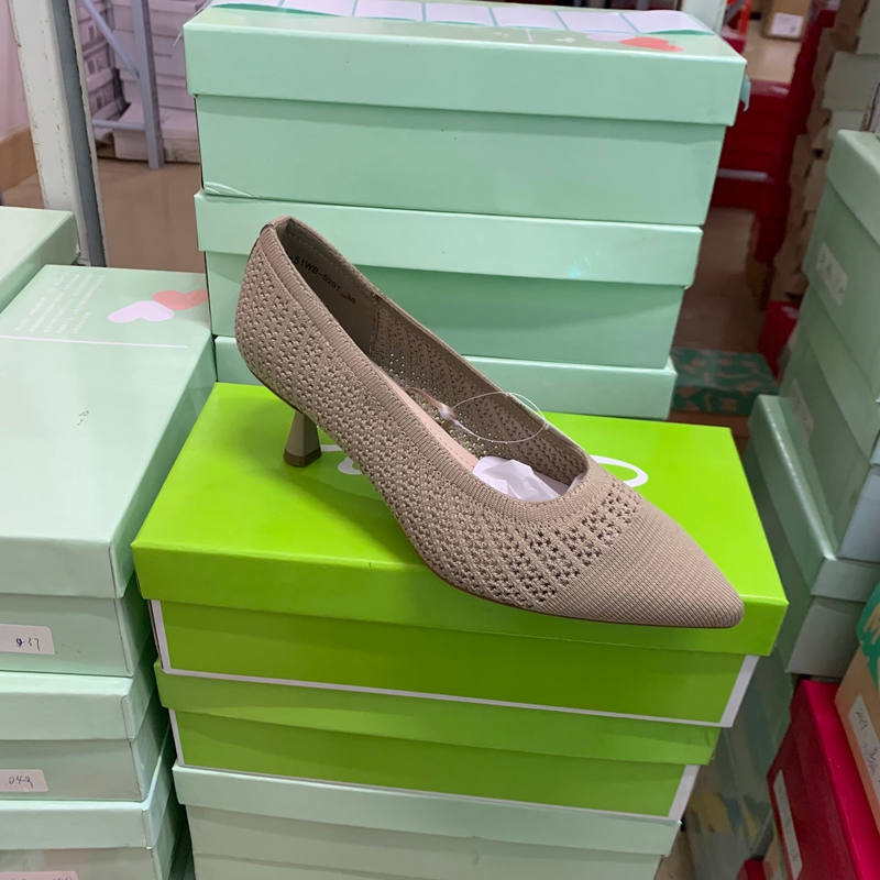 外贸出口美国原单女鞋IN尖头细跟