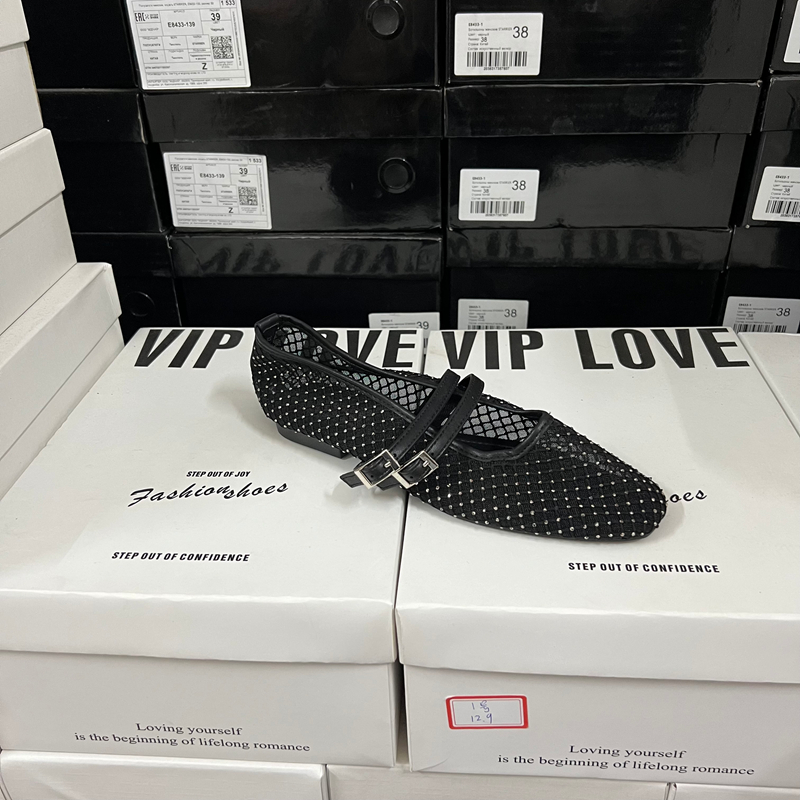 专g撤柜断码捡漏镂空网眼钻饰玛丽珍鞋平底一字扣带单鞋