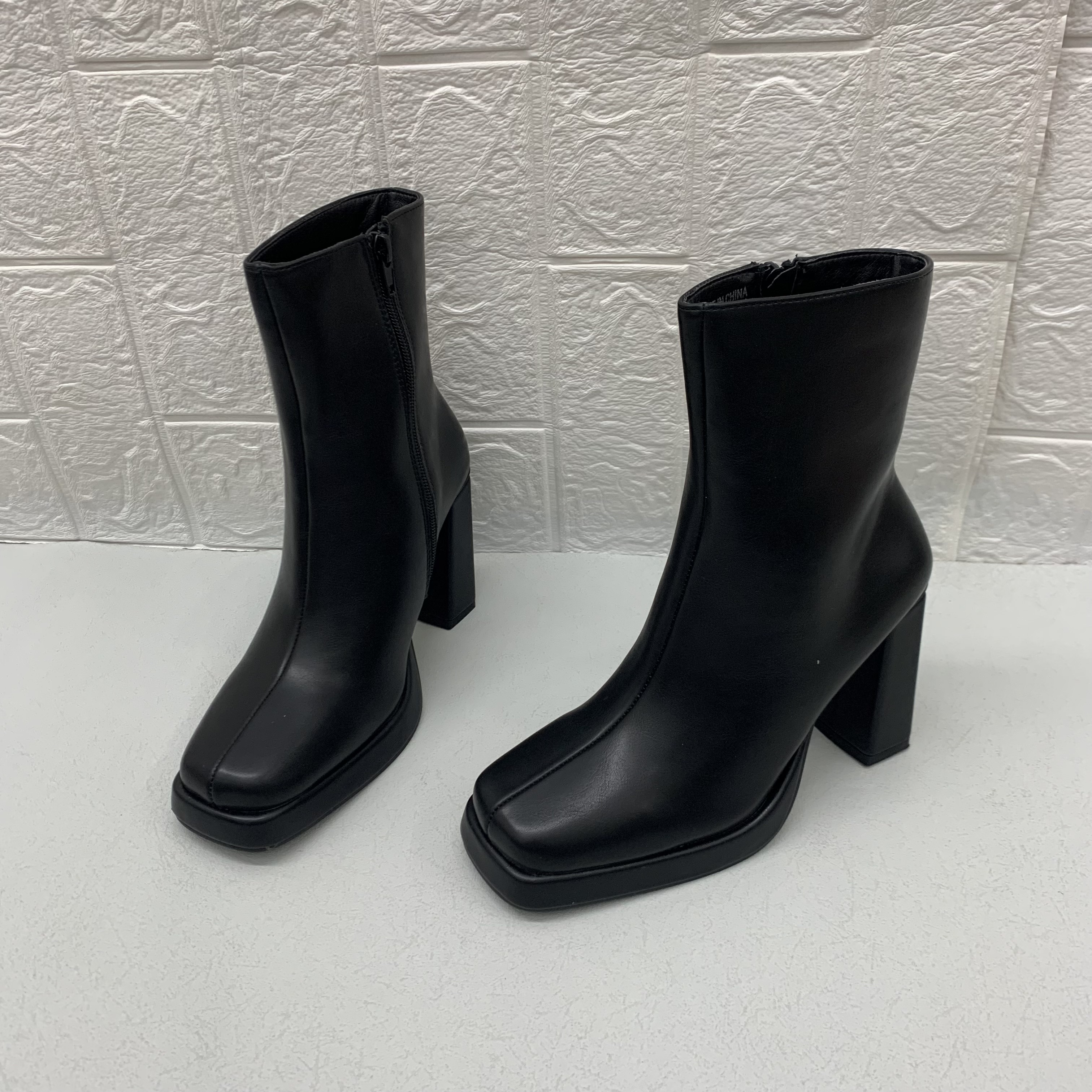 出口英国外贸原单方头粗跟短靴女黑色高跟气质瘦瘦靴侧拉链马丁靴