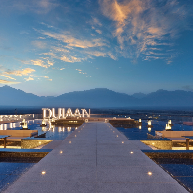 观山觅星，东方院落布局，庄园度假，葡萄酒产业园 全景餐厅，打卡拍照，亲子玩乐 直播间限量专属优惠 有效期至2026年5月，元旦春节不加价，12.13-12.15流星雨不加价！